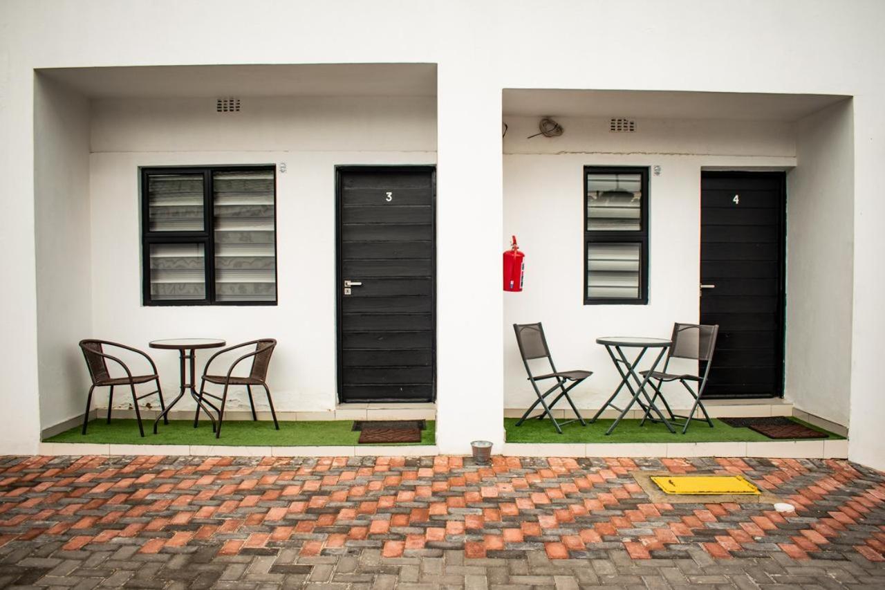Thamani Guest House Randfontein Eksteriør billede